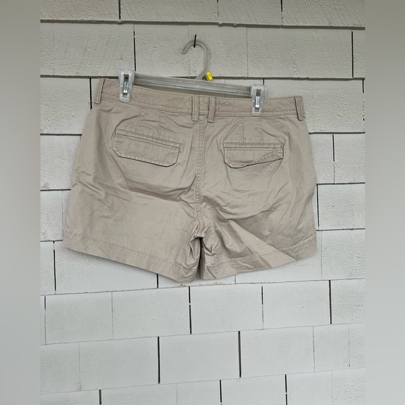 Old navy shorts size 10 - Picture 3 of 4